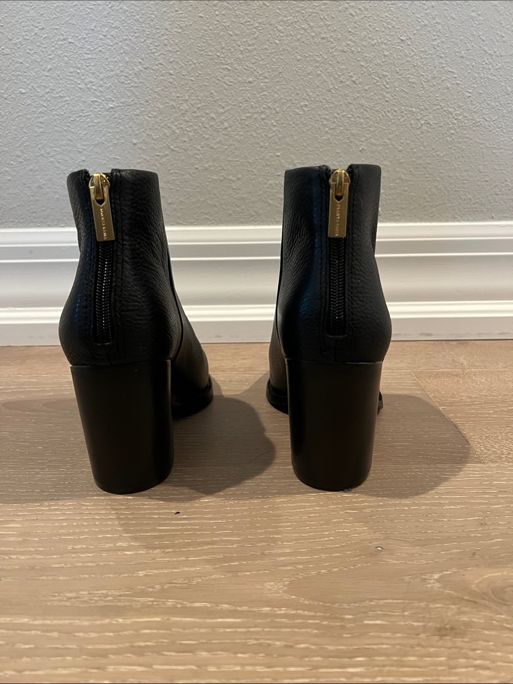 Vince Camuto Classic Black Leather Ankle Boots - Women Size 9M - Picture 3 of 11